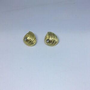 Elegant Gold-Tone Women's Earrings